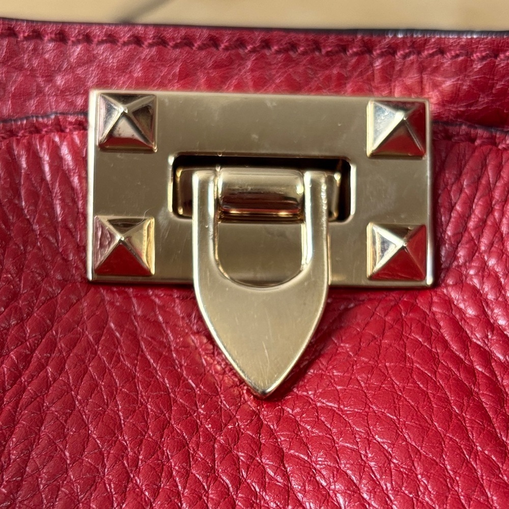 Valentino Garavani Rockstud Two Way – ORO Red Colorway – With Accessory Set - Picture 10 of 13